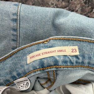 Levi’s Light Blue Ribcage Straight Ankle Jeans